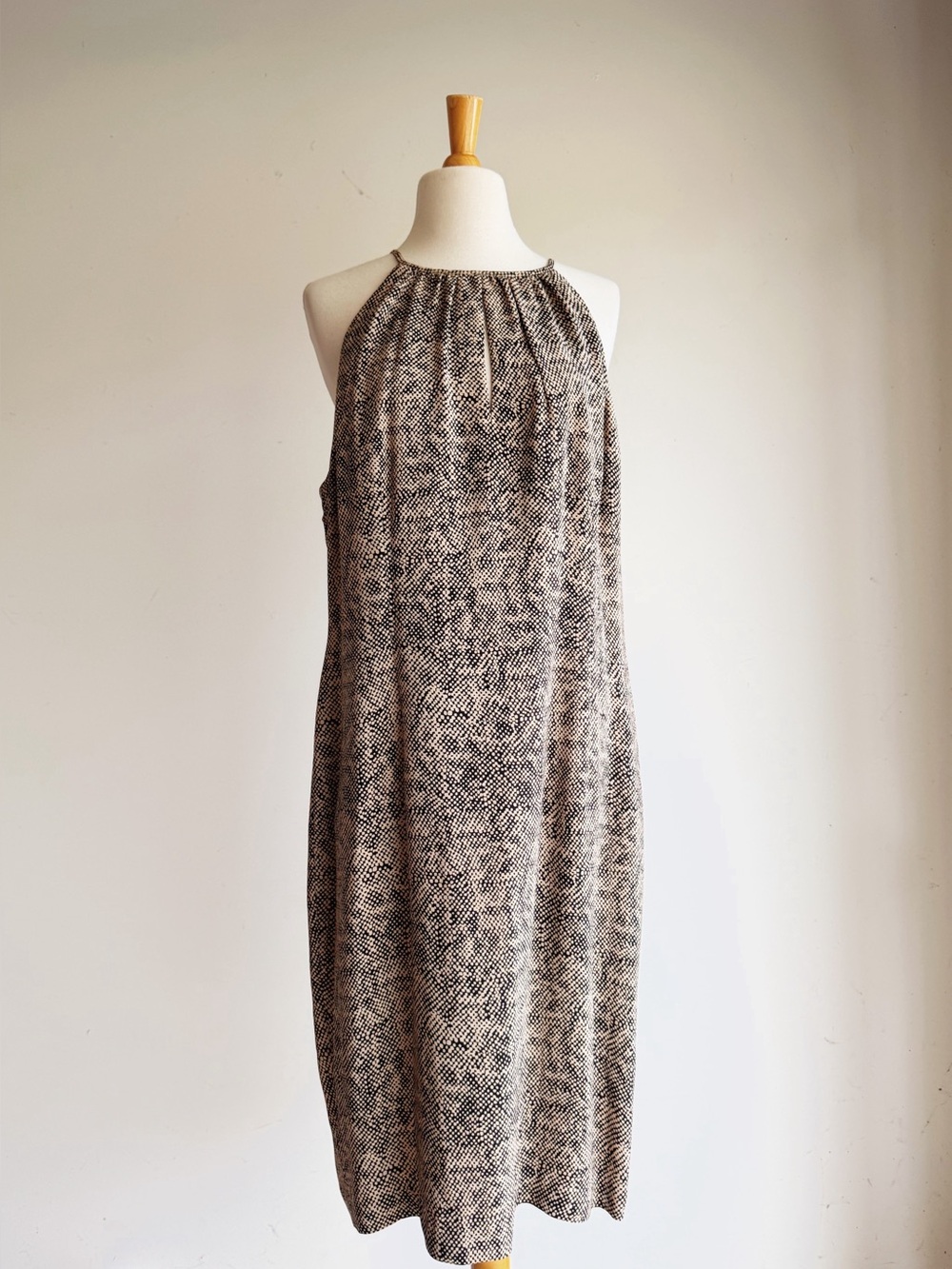 Vintage Maggy London 100% Silk Sheath Dress Size 16 Neutral Abstract Cocktail - Picture 3 of 6